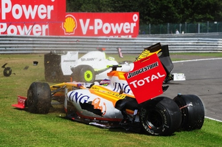 Illustration for article titled 2009 Belgian Grand Prix: A Mega-Gallery of Supreme Wackiness